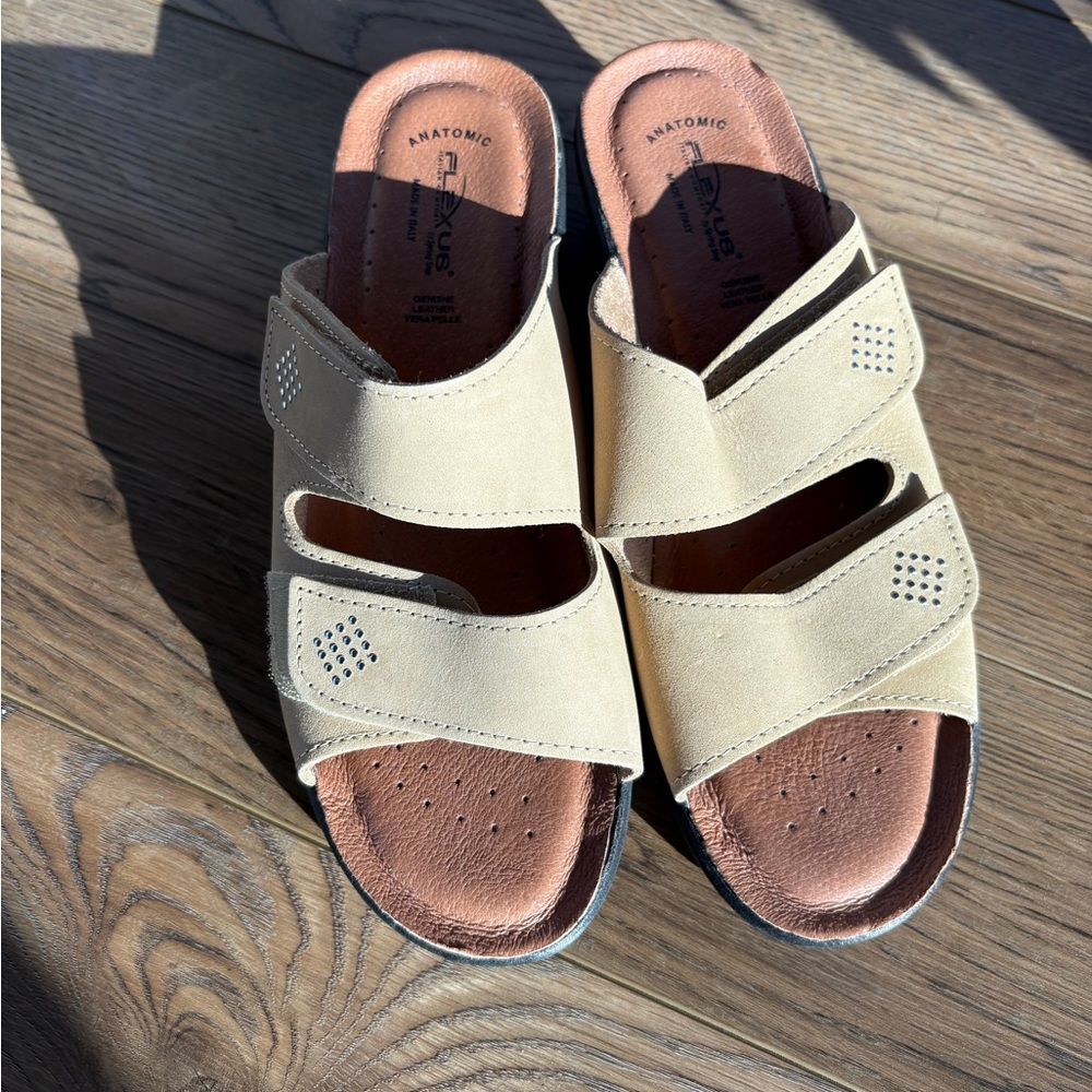 Flexus Aditi by Spring Step women’s leather comfort arch support Sandal size 11